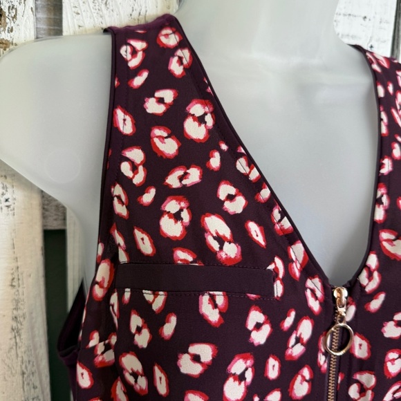 Candies Animal Leopard Print Top Zip Front Sleeveless Size Medium Maroon V-neck - Picture 3 of 11